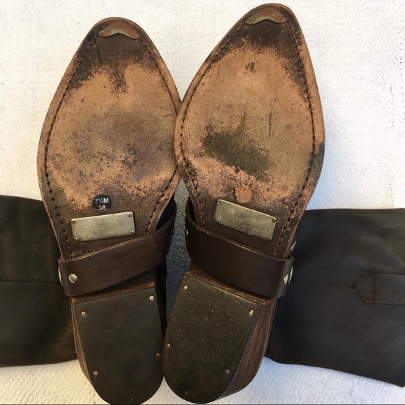 VERA WANG LAVENDER 7 1/2 boots - Picture 4 of 4